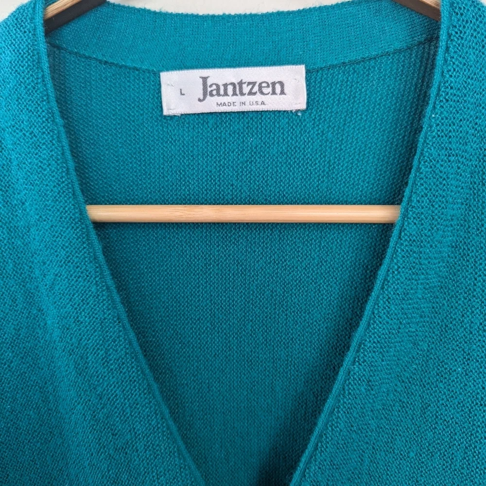 Jantzen fuzzy acrylic